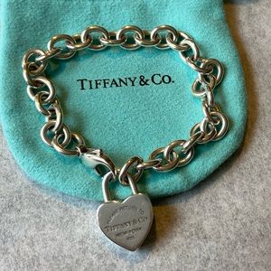 Genuine Return to Tiffany sterling silver charm bracelet with working padlock